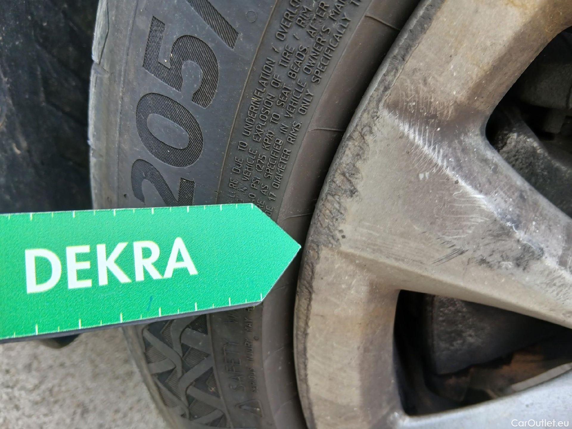  Bmw  Serie 2 BMW  Gran Tourer/2018/5P/monovolumen compacto 218d #8