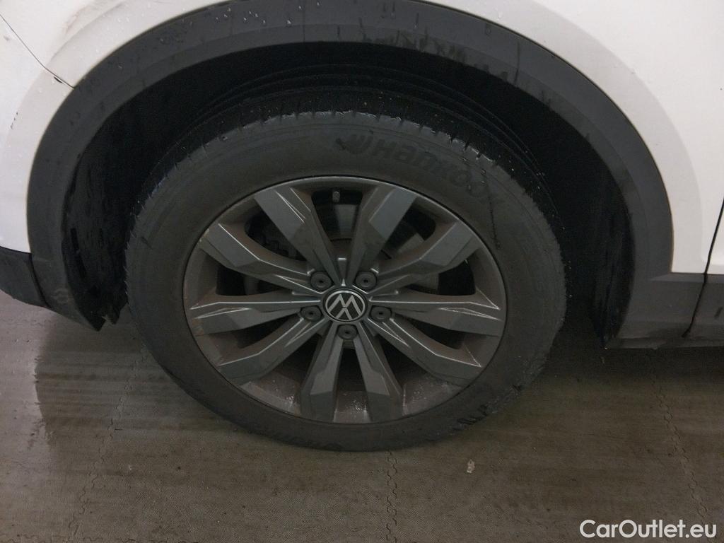  Volkswagen  T-ROC VOLKSWAGEN  / 2017 / 5P / todoterreno Sport 1.5 TSI 110kW (150CV) DSG #3