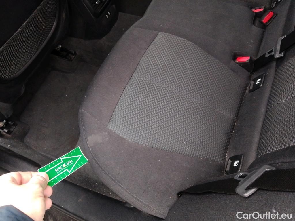  Bmw  Serie 1 BMW  / 2019 / 5P / berlina con portón 118i #29