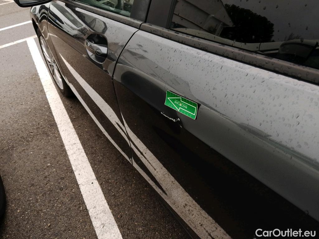  Bmw  Serie 1 BMW  / 2019 / 5P / berlina con portón 118i #21