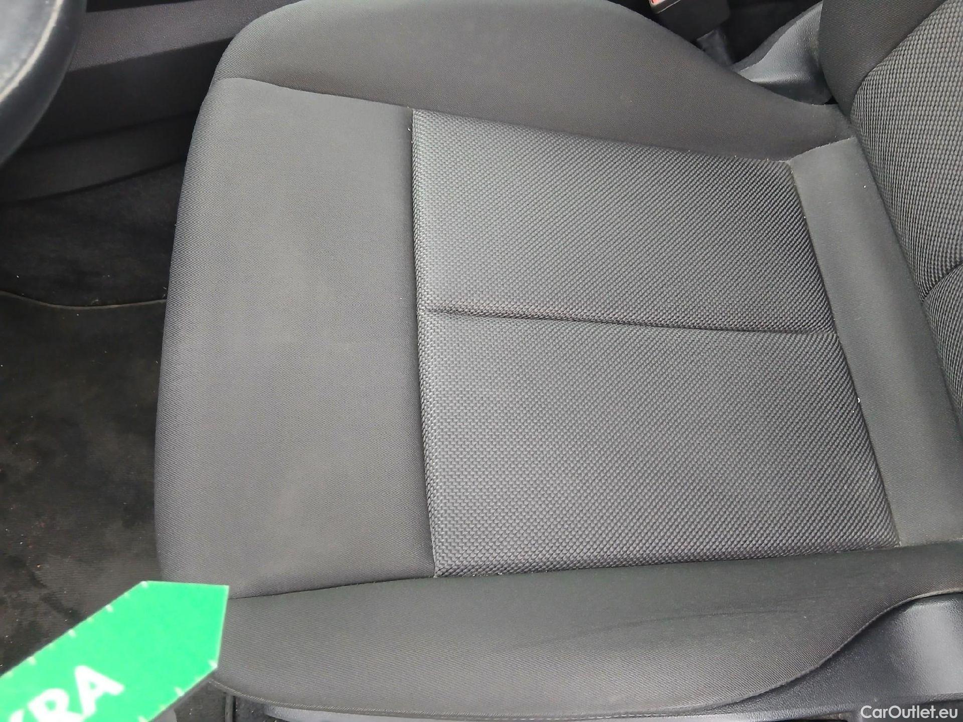  Audi  A3 AUDI  / 2020 / 5P / berlina con portón Sportback Advanced 30 TFSI 81kW Stron MildHybrid #14