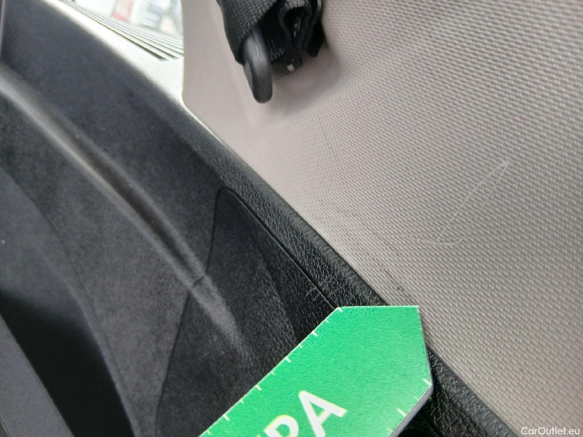  Bmw  Serie 2 BMW  Gran Tourer/2018/5P/monovolumen compacto 218d #31