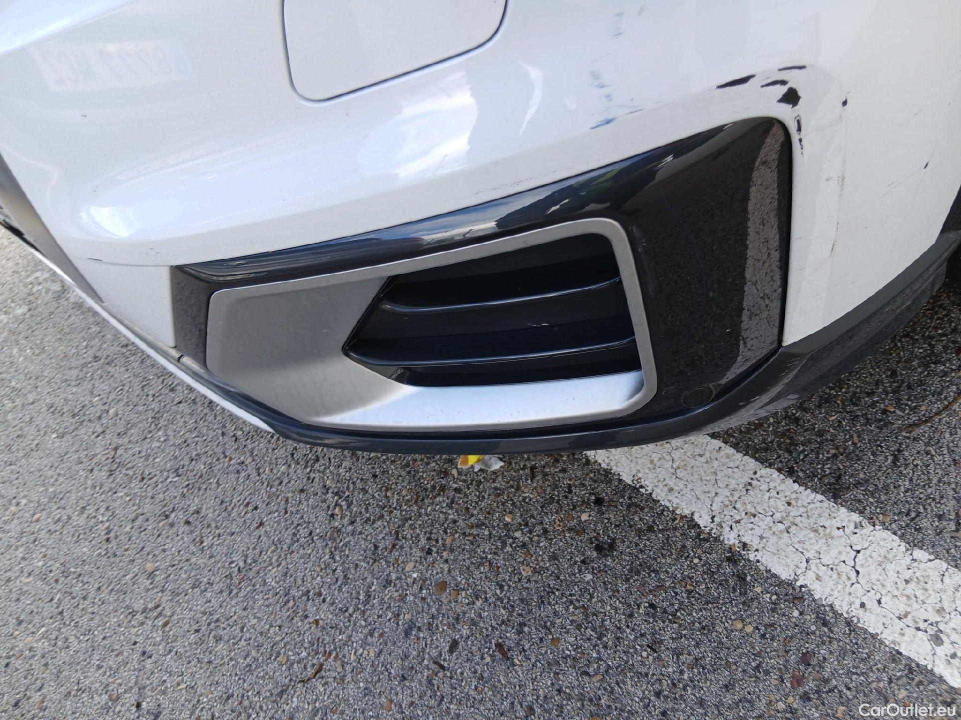  Audi  Q2 AUDI  / 2016 / 5P / todoterreno Design 30 TFSI 85kW (116CV) #10