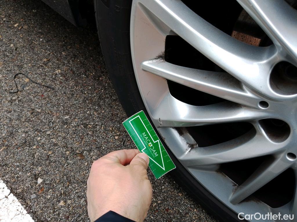  Bmw  Serie 1 BMW  / 2019 / 5P / berlina con portón 118i #34