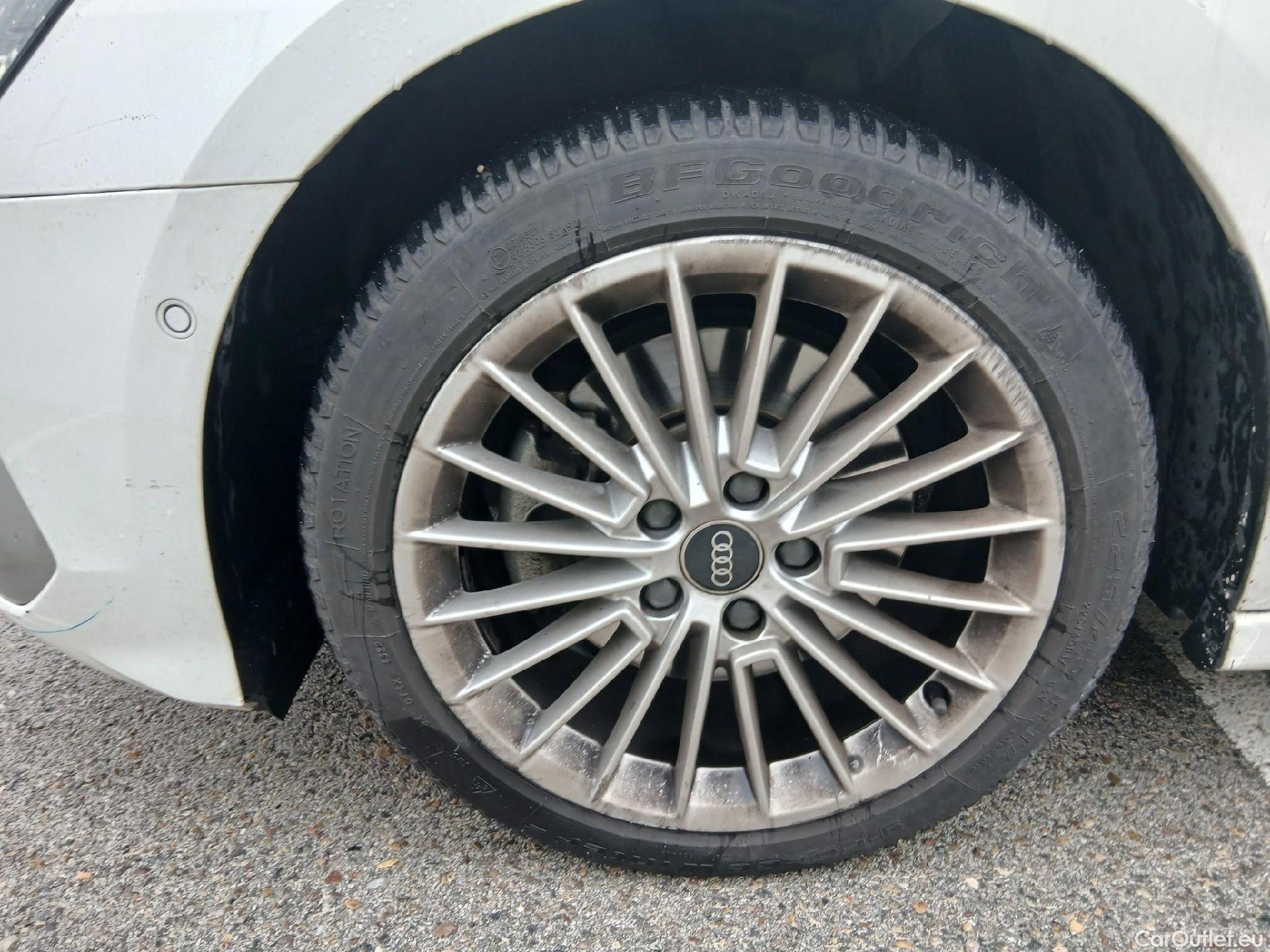  Audi  A3 AUDI  / 2020 / 5P / berlina con portón Sportback Advanced 30 TFSI 81kW Stron MildHybrid #18