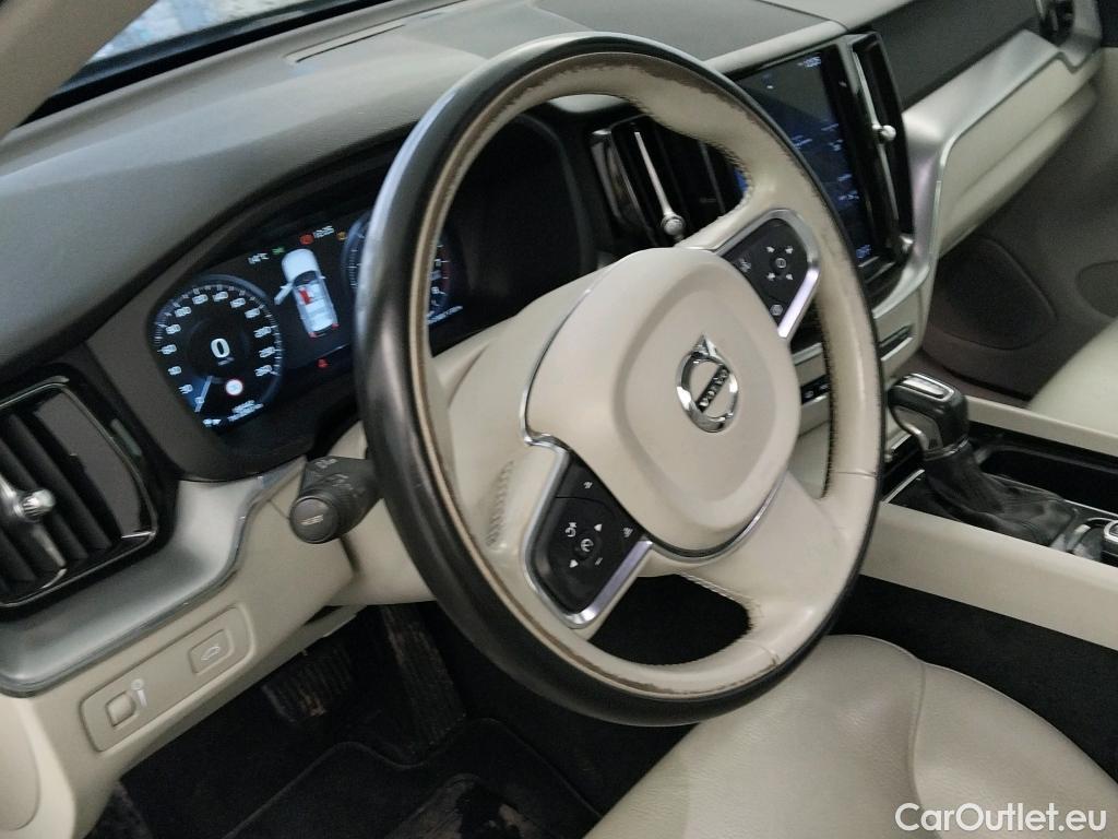  Volvo  XC60 VOLVO  / 2017 / 5P / todoterreno 2.0 T4 Business Plus Auto (CX) #5