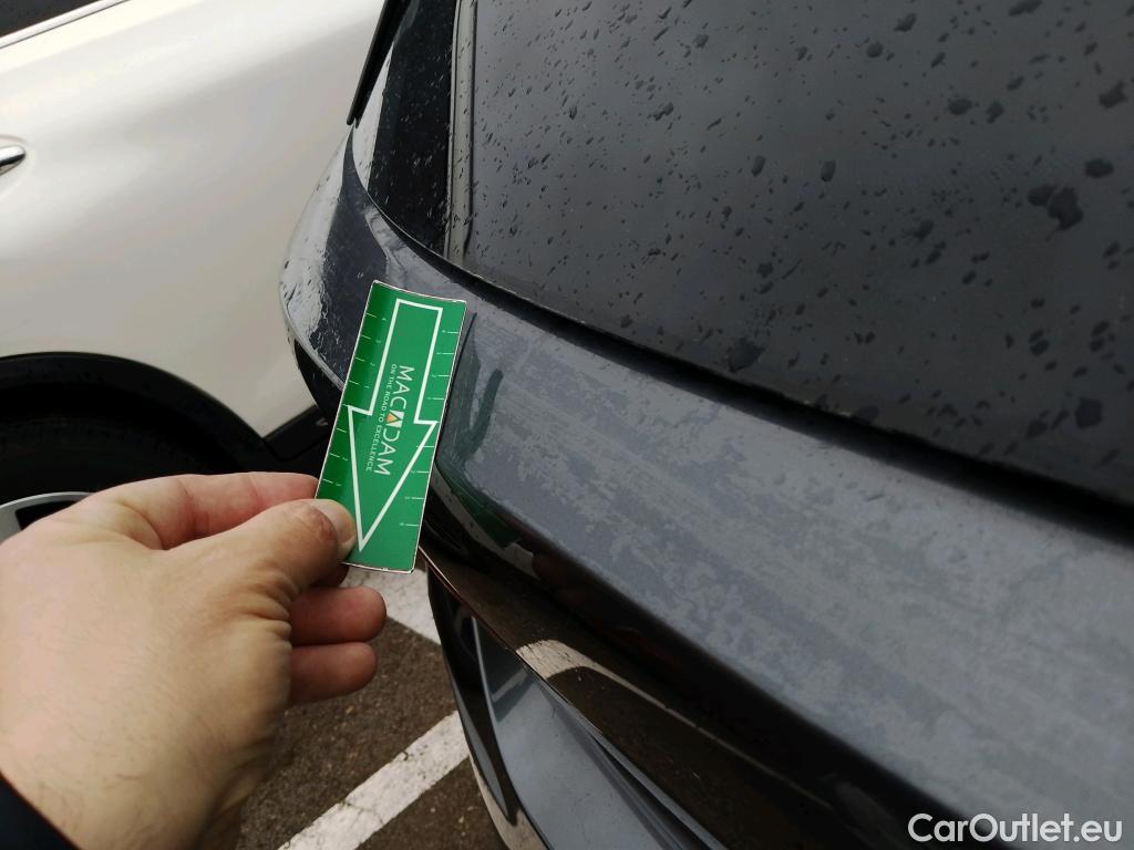  Bmw  Serie 1 BMW  / 2019 / 5P / berlina con portón 118i #8