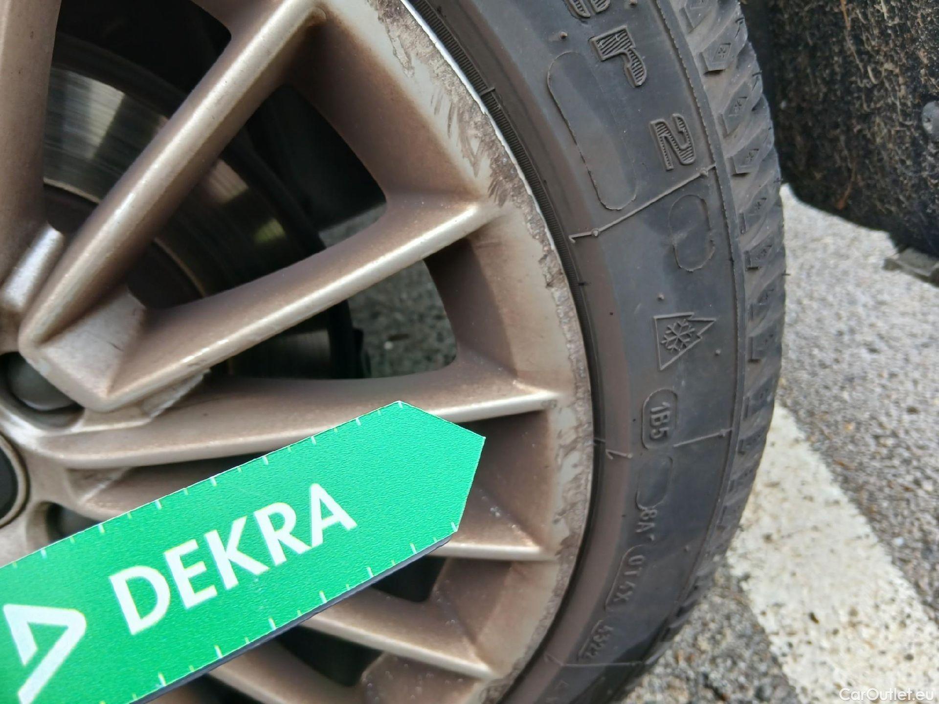  Audi  A3 AUDI  / 2020 / 5P / berlina con portón Sportback Advanced 30 TFSI 81kW Stron MildHybrid #20