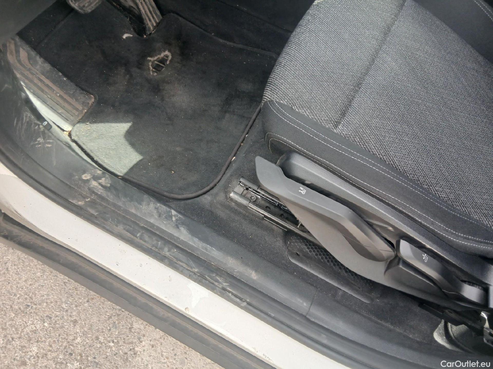  Bmw  X1 BMW  / 2022 / 5P / todoterreno sDrive18d #2