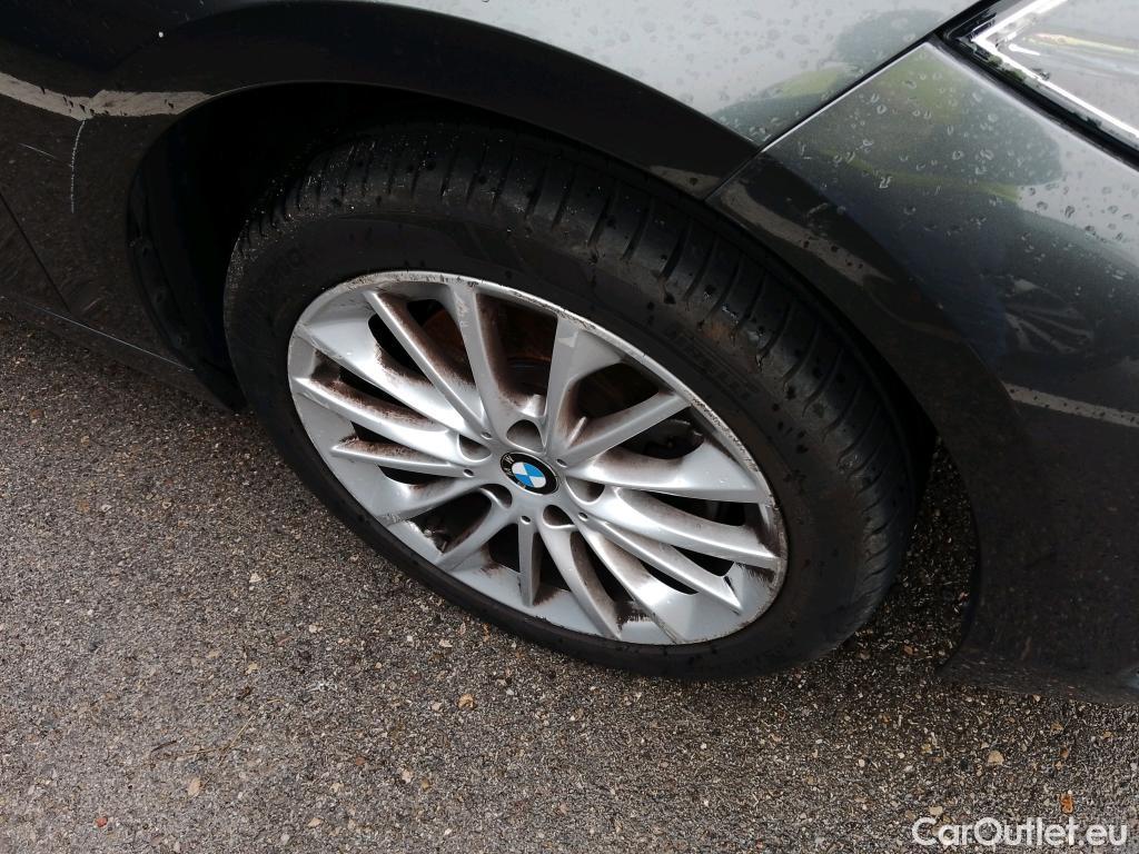  Bmw  Serie 1 BMW  / 2019 / 5P / berlina con portón 118i #31