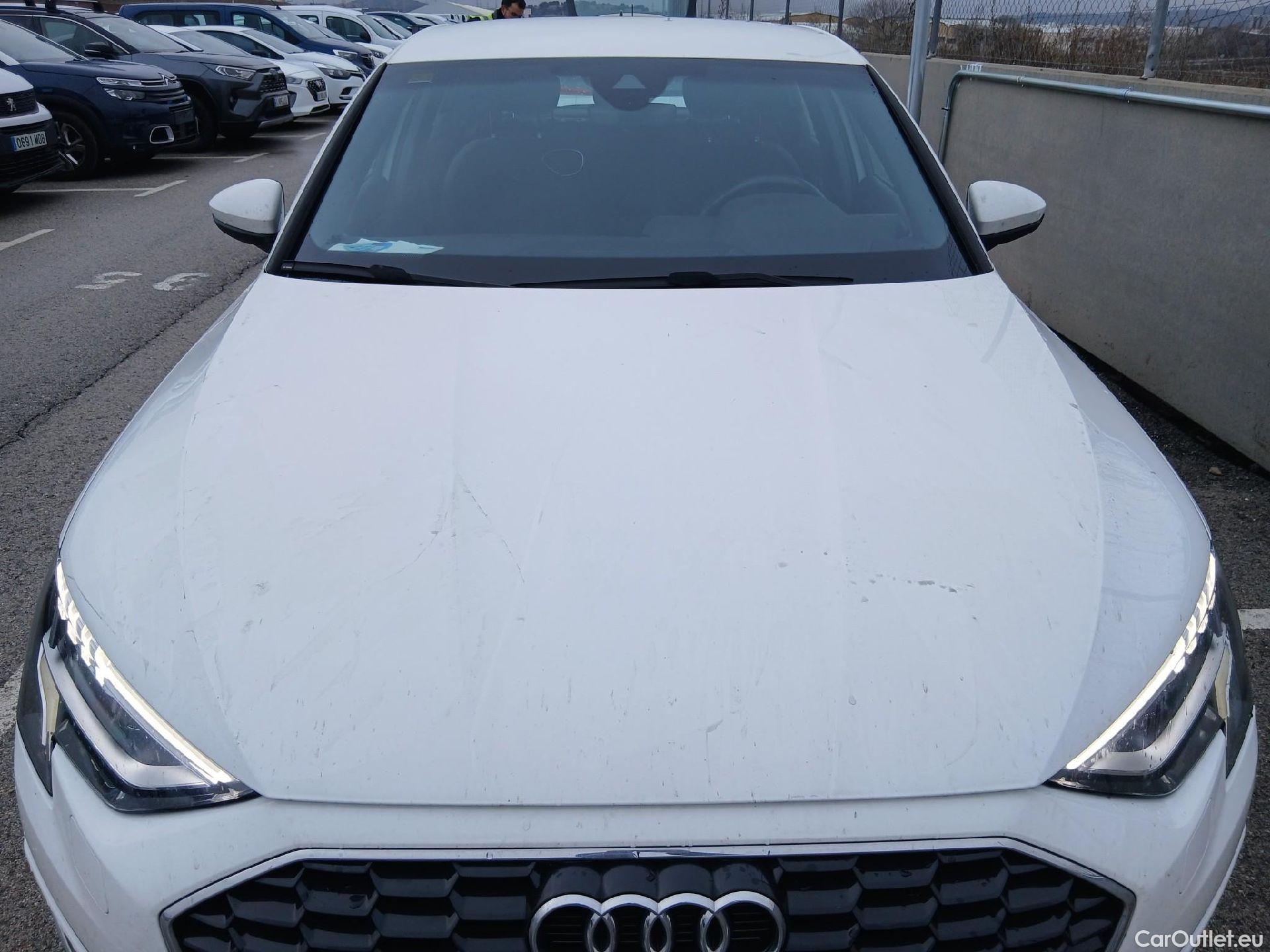  Audi  A3 AUDI  / 2020 / 5P / berlina con portón Sportback Advanced 30 TFSI 81kW Stron MildHybrid #3