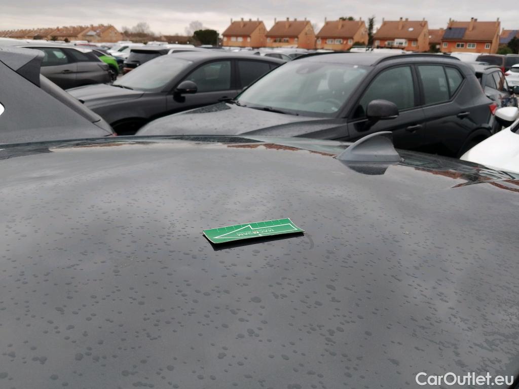  Bmw  Serie 1 BMW  / 2019 / 5P / berlina con portón 118i #2