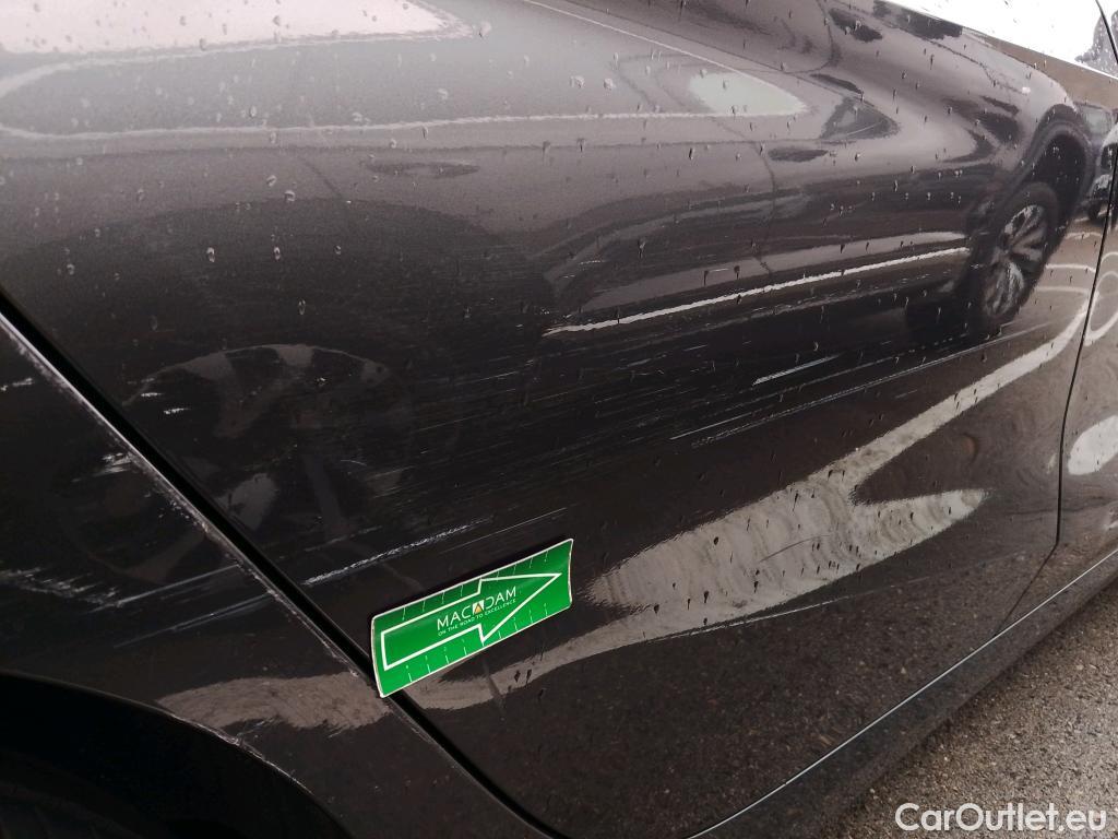  Bmw  Serie 1 BMW  / 2019 / 5P / berlina con portón 118i #27