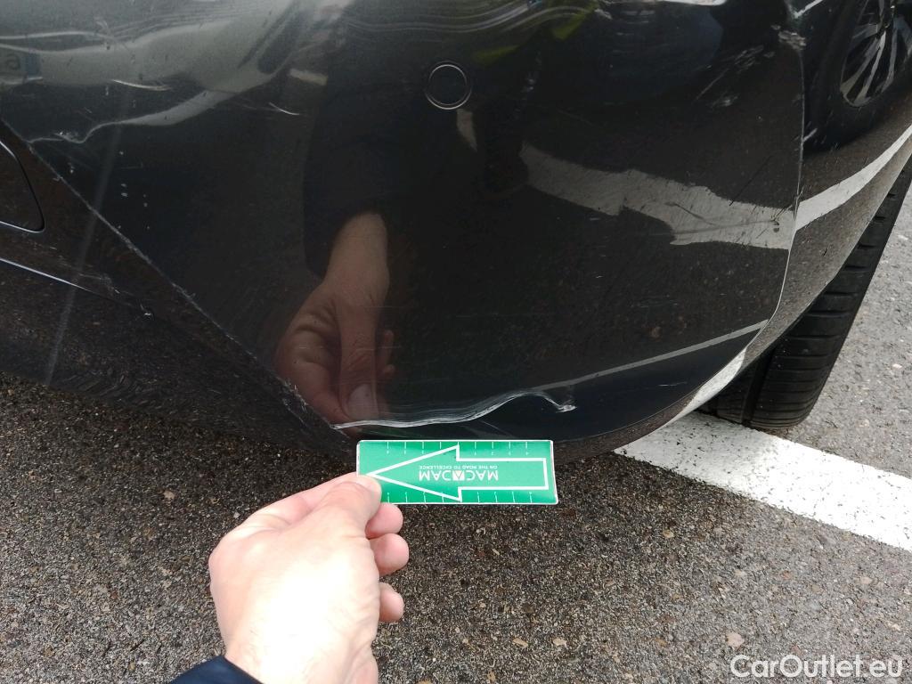  Bmw  Serie 1 BMW  / 2019 / 5P / berlina con portón 118i #48