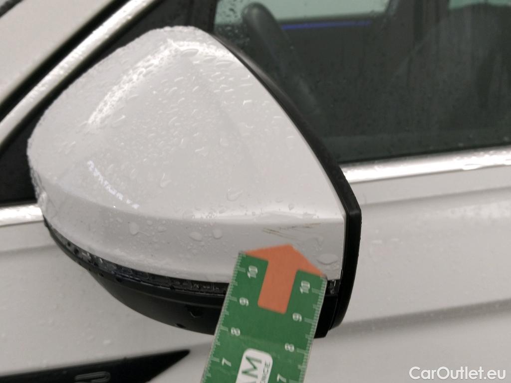  Volkswagen  Tiguan  R-Line 2.0 TDI 150CV AT7 E6d #9