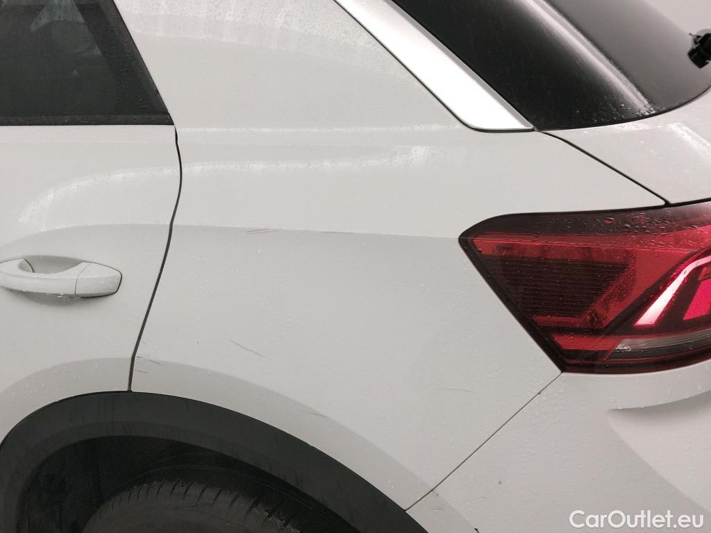  Volkswagen  T-ROC VOLKSWAGEN  / 2017 / 5P / todoterreno Sport 1.5 TSI 110kW (150CV) DSG #17