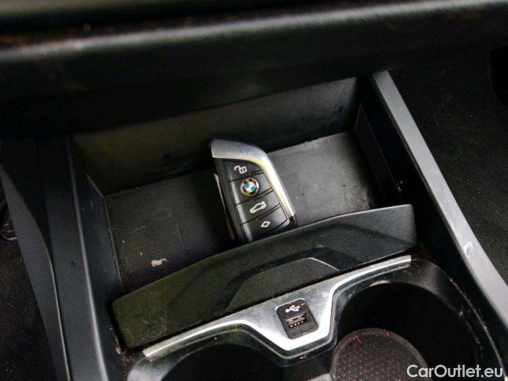  Bmw  Serie 1 BMW  / 2019 / 5P / berlina con portón 118i #4