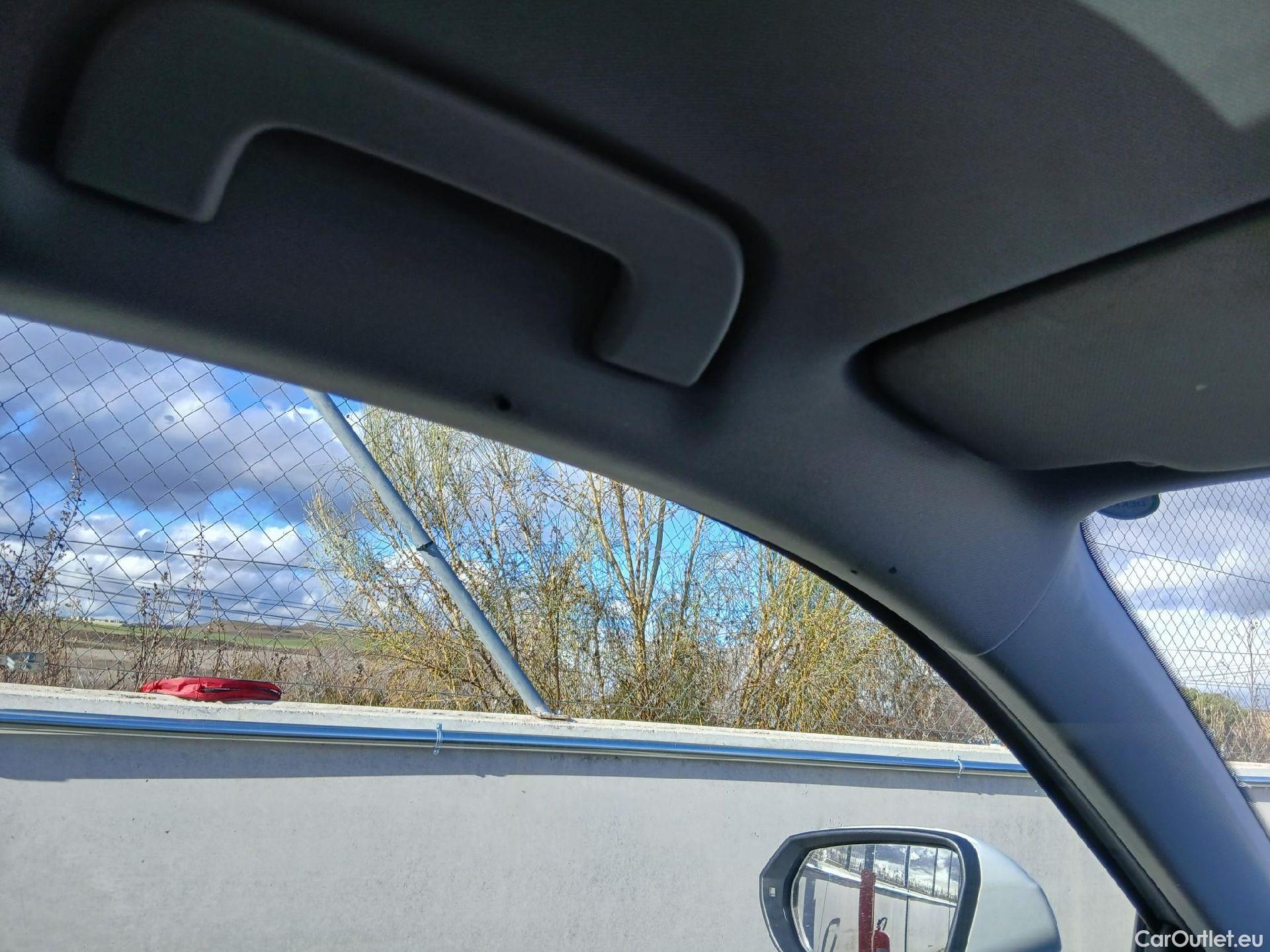  Audi  Q2 AUDI  / 2016 / 5P / todoterreno Design 30 TFSI 85kW (116CV) #63