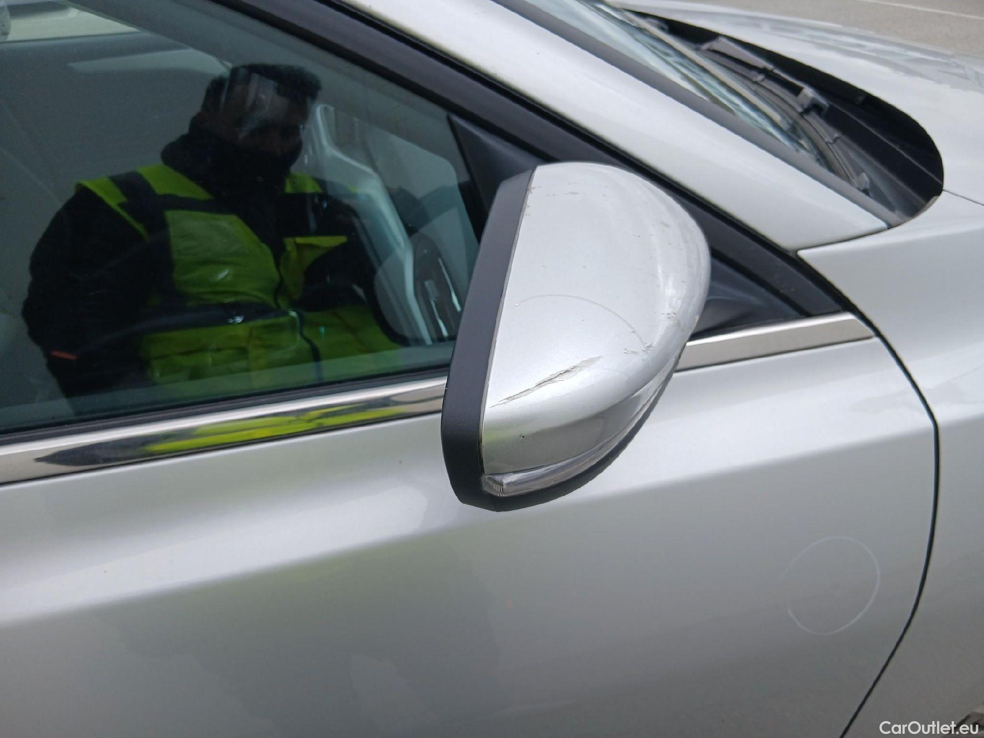  Ford  Focus FORD  / 2018 / 5P / familiar 1.5 Ecoblue 88kW Trend+ SB #17