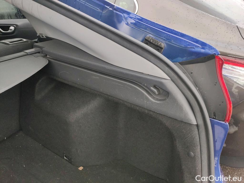  Hyundai   Ioniq HYUNDAI / 2016 / 5P / berlina con portón 1.6 GDI HEV Klass DT #38