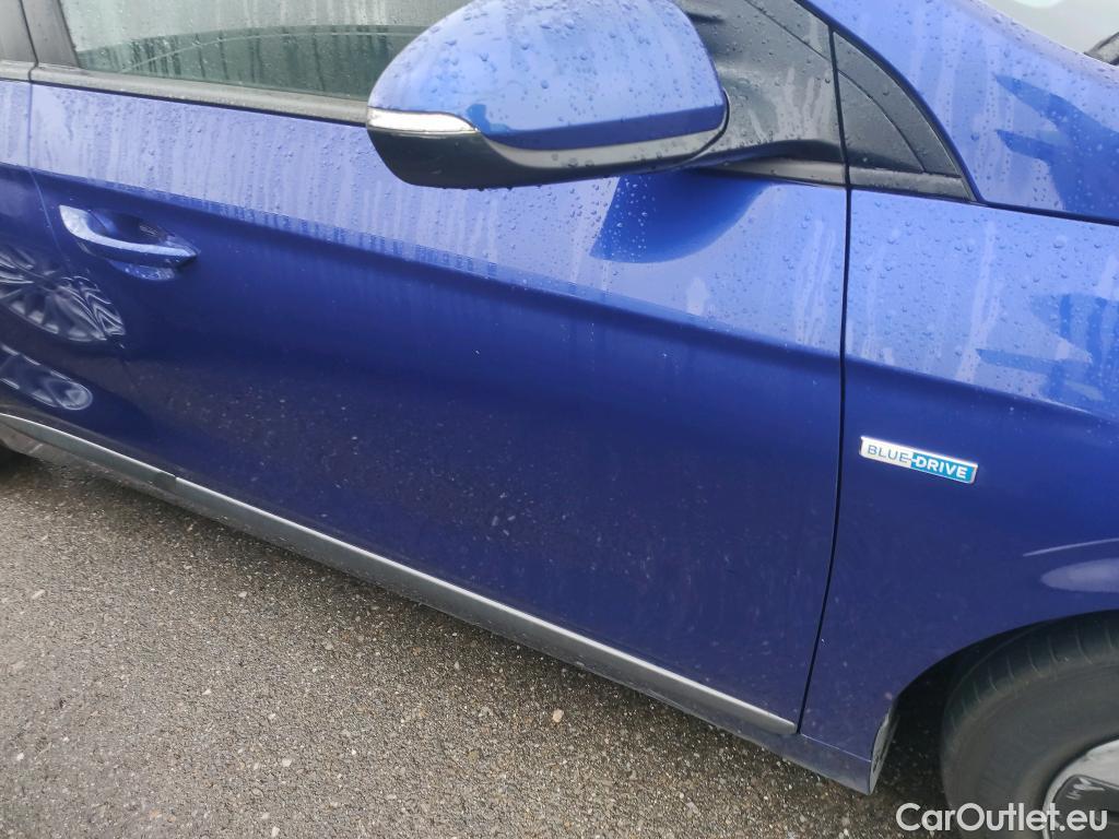  Hyundai   Ioniq HYUNDAI / 2016 / 5P / berlina con portón 1.6 GDI HEV Klass DT #23