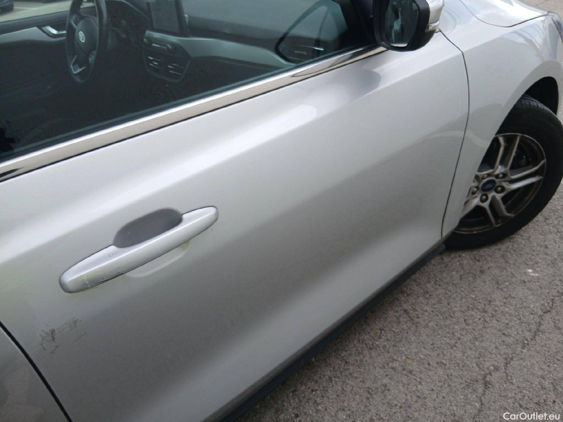  Ford  Focus FORD  / 2018 / 5P / familiar 1.5 Ecoblue 88kW Trend+ SB #16