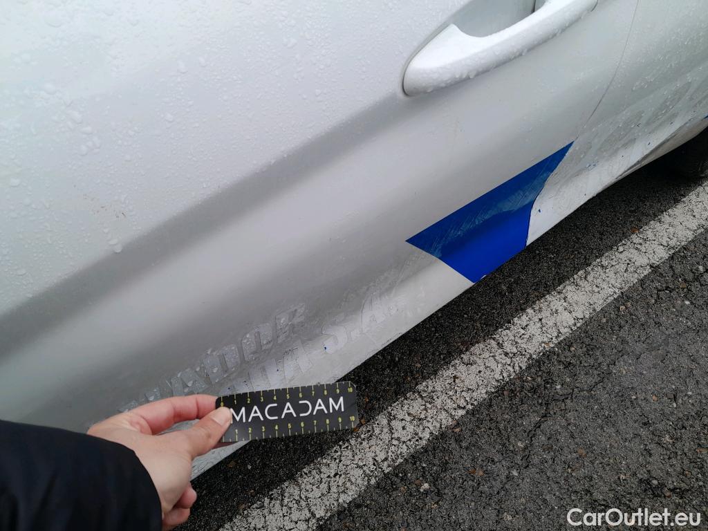  Ford  Fiesta FORD  / 2017 / 5P / berlina con portón 1.0 EcoBoost 70kW (95CV) Trend S/S 5p #3