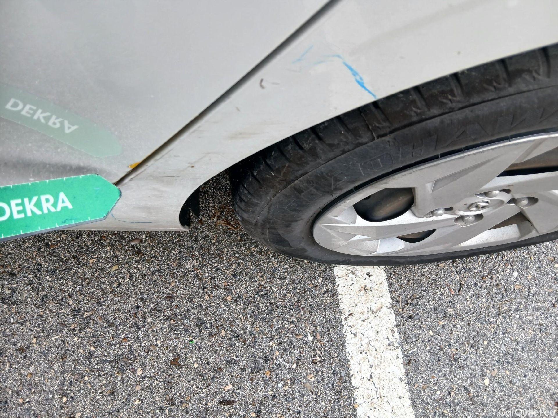  Hyundai  i20 HYUNDAI  / 2020 / 5P / berlina con portón 1.0 TGDI 74kW (100CV) 48V Essence #21