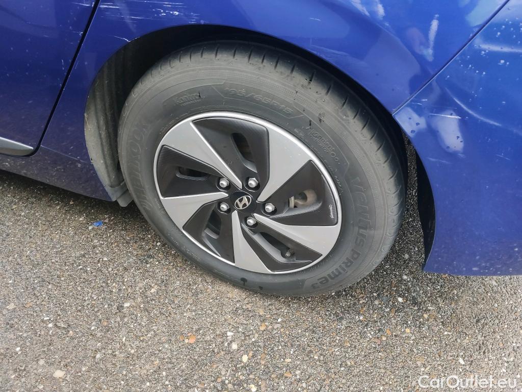  Hyundai   Ioniq HYUNDAI / 2016 / 5P / berlina con portón 1.6 GDI HEV Klass DT #15