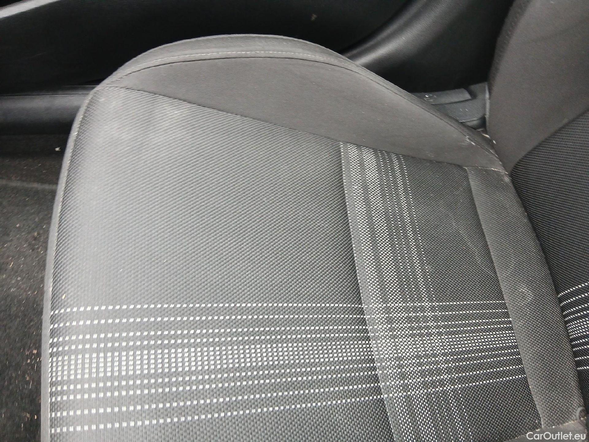  Hyundai  i20 HYUNDAI  / 2020 / 5P / berlina con portón 1.0 TGDI 74kW (100CV) 48V Essence #1