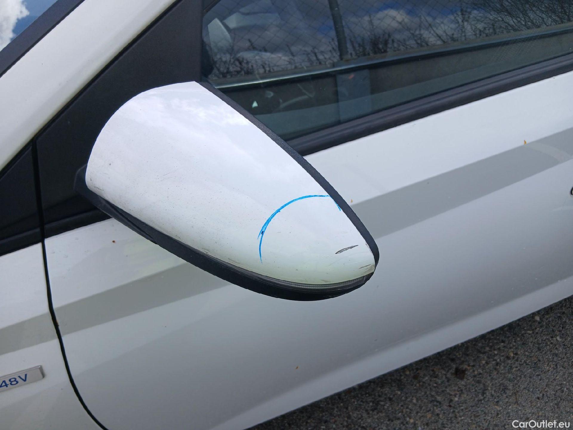  Hyundai  i20 HYUNDAI  / 2020 / 5P / berlina con portón 1.0 TGDI 74kW (100CV) 48V Essence #16