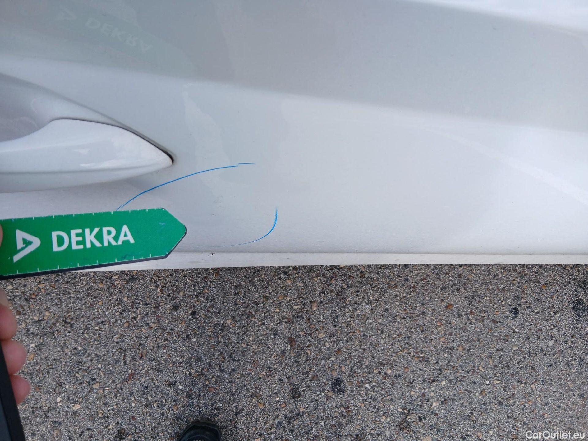  Hyundai  i20 HYUNDAI  / 2020 / 5P / berlina con portón 1.0 TGDI 74kW (100CV) 48V Essence #32