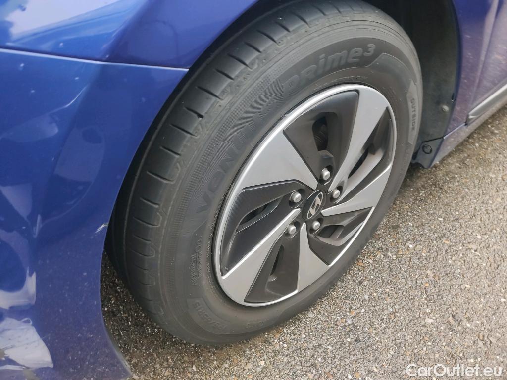  Hyundai   Ioniq HYUNDAI / 2016 / 5P / berlina con portón 1.6 GDI HEV Klass DT #11