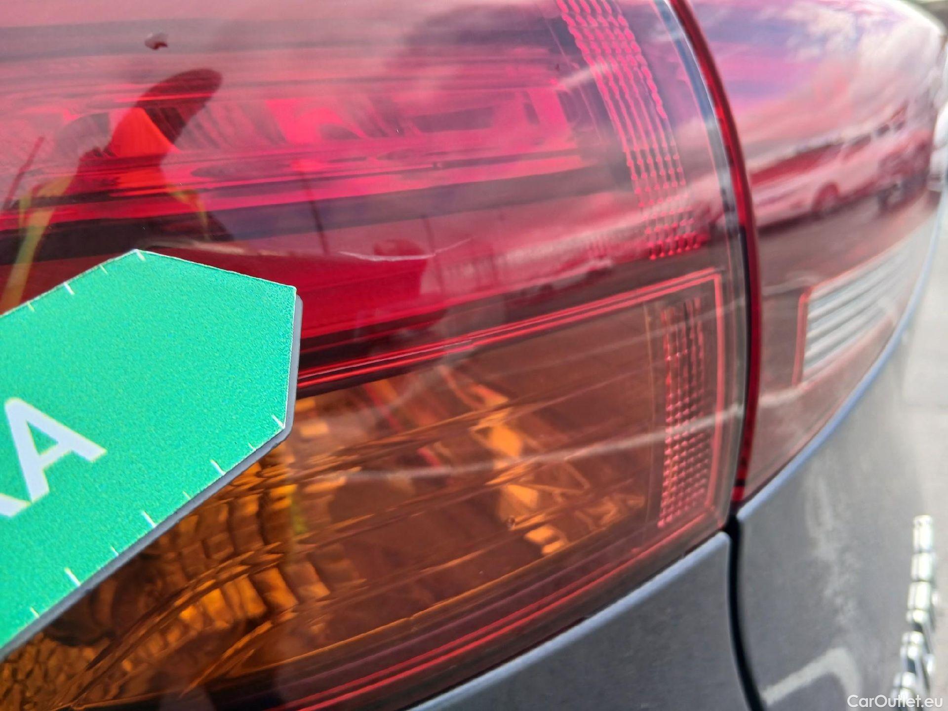  Hyundai  Tucson HYUNDAI  / 2018 / 5P / todoterreno 1.6 CRDI 85kW (116CV) 48V Tecno 4X2 #22