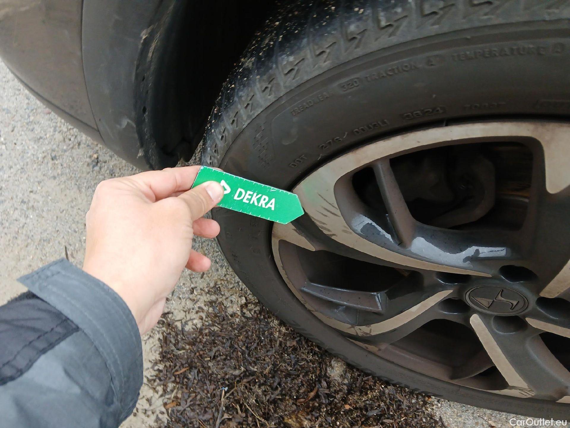  DS  DS7 DS DS 7 Crossback / 2017 / 5P / todoterreno BlueHDi DE 96kW (130CV) Auto. CHIC (AC) #4