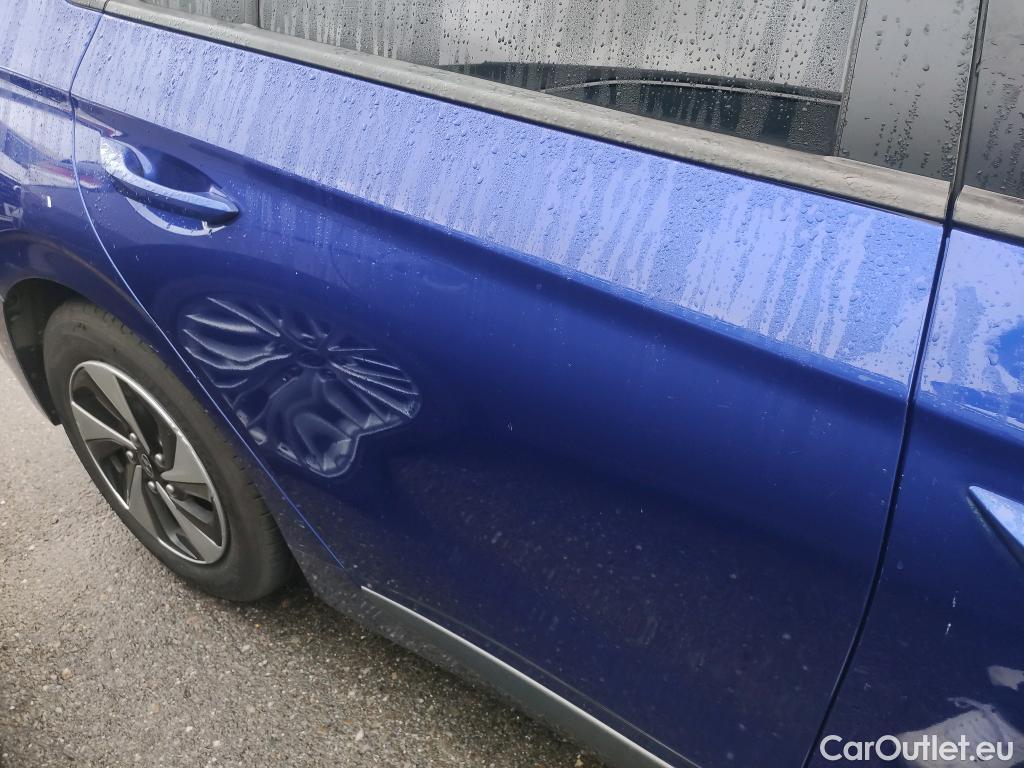  Hyundai   Ioniq HYUNDAI / 2016 / 5P / berlina con portón 1.6 GDI HEV Klass DT #32