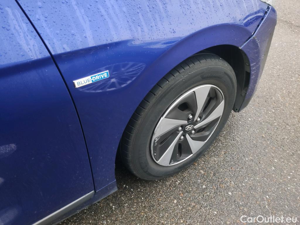  Hyundai   Ioniq HYUNDAI / 2016 / 5P / berlina con portón 1.6 GDI HEV Klass DT #13