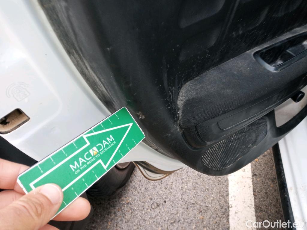  Citroen  C3 CITROEN  / 2020 / 5P / berlina con portón PureTech 60kW (83CV) Feel Pack (CX) #18