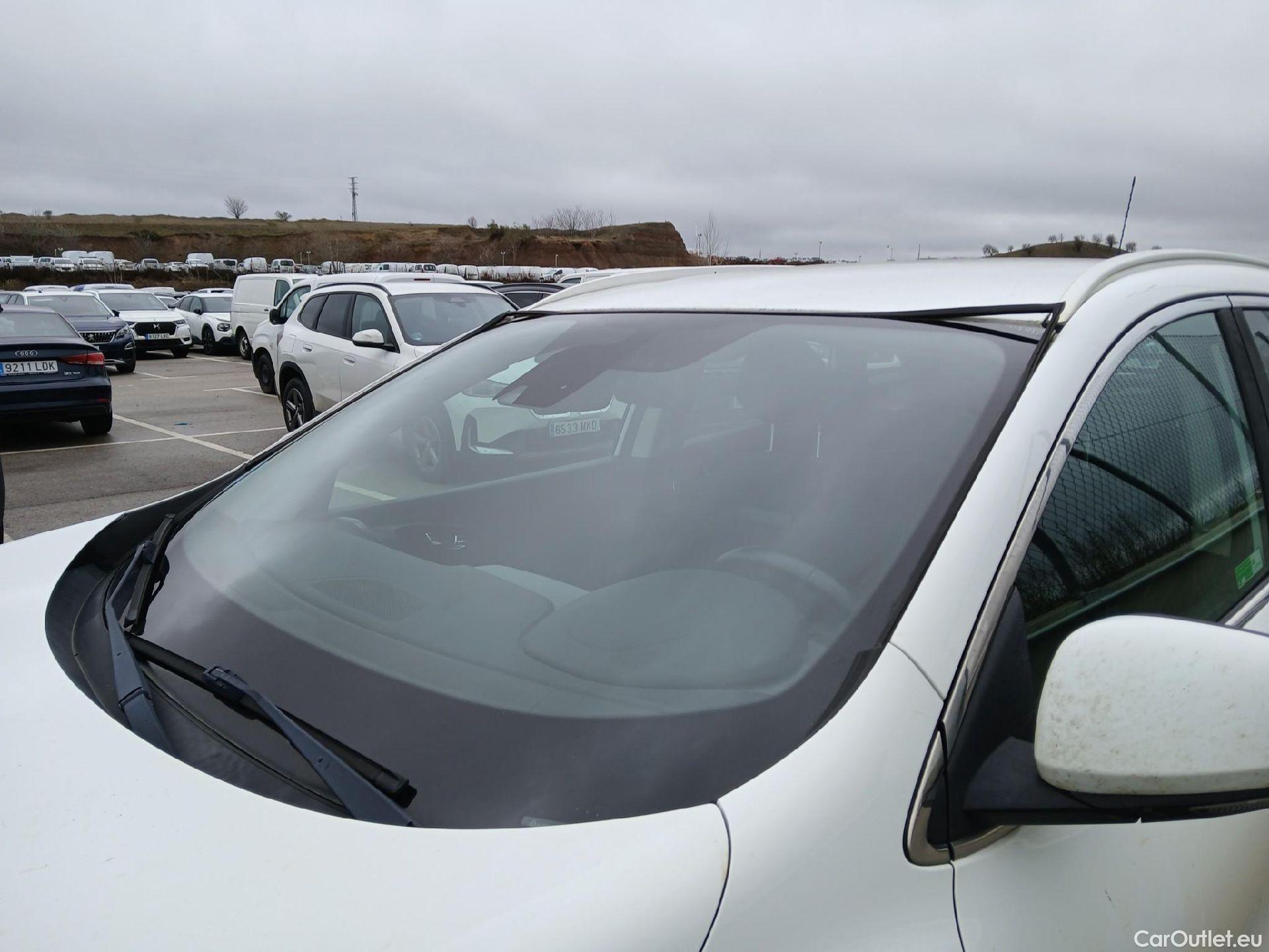  Renault  Kadjar RENAULT  5p 1G berlina con portón Tech Road Energy dCi 96kW (130CV) 4x4 #33