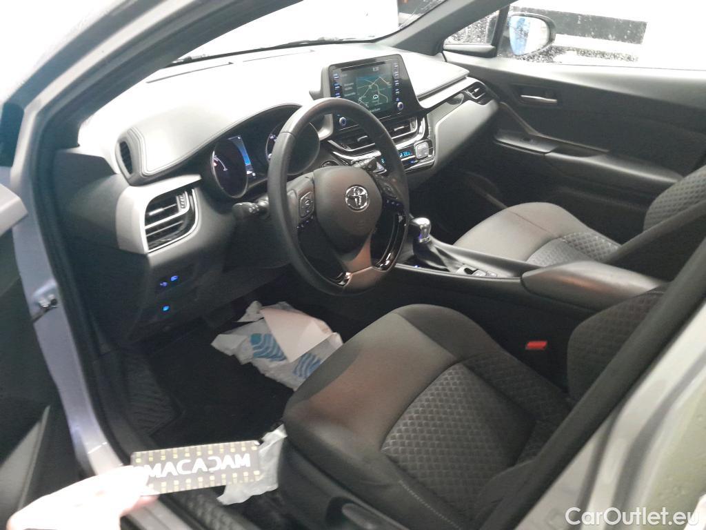  Toyota  C-HR TOYOTA  / 2019 / 5P / todoterreno 1.8 125H Active #3