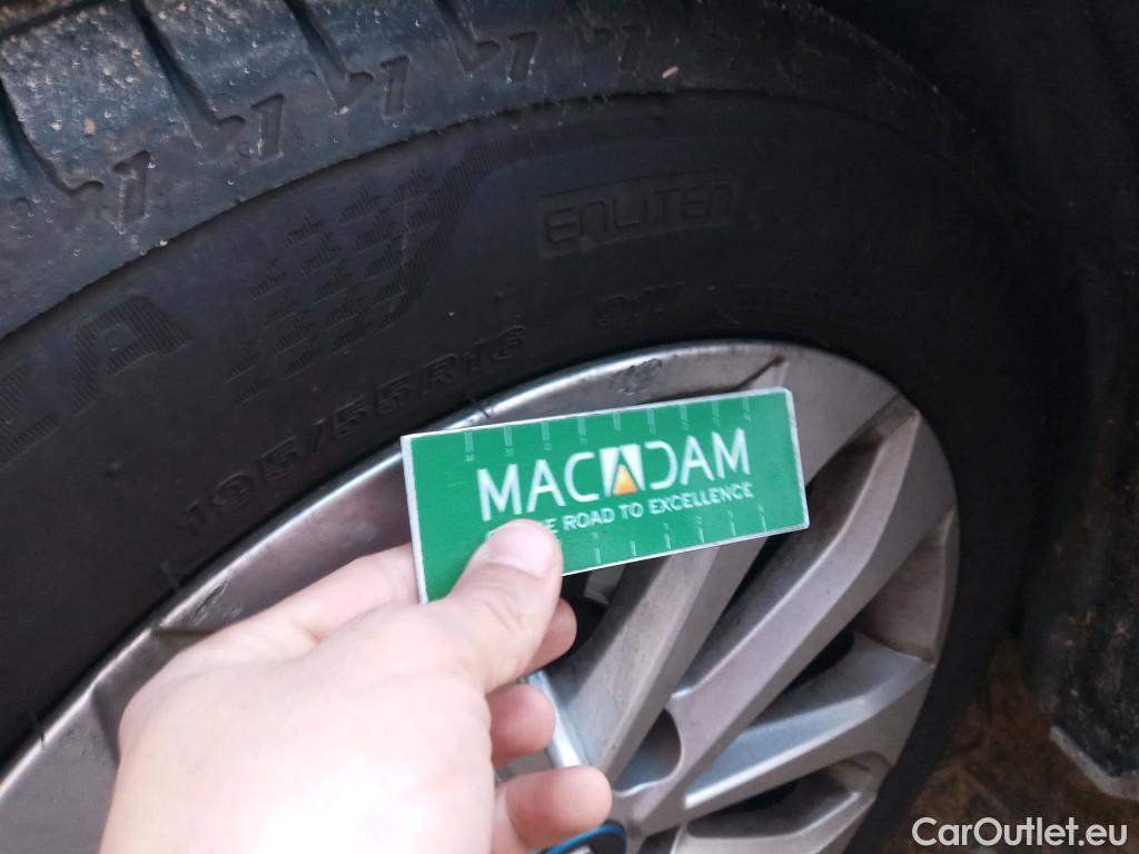  Renault  Zoe RENAULT  / 2019 / 5P / berlina con portón Intens 100 kW R135 Batería 50kWh #17