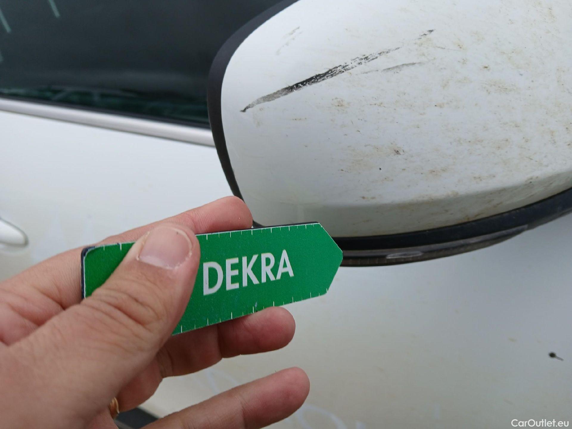  Renault  Kadjar RENAULT  5p 1G berlina con portón Tech Road Energy dCi 96kW (130CV) 4x4 #43