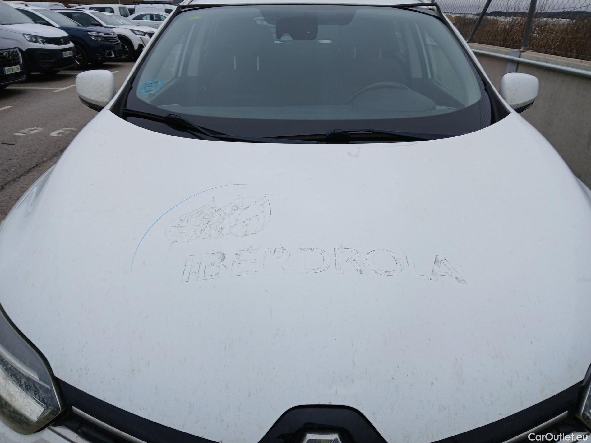  Renault  Kadjar RENAULT  5p 1G berlina con portón Tech Road Energy dCi 96kW (130CV) 4x4 #30