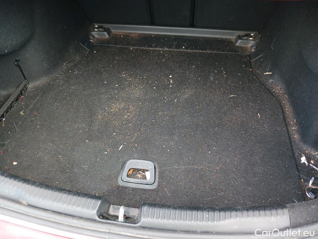  Mercedes  C-Klasse MERCEDES-BENZ Clase C / 2021 / 4P / sedán C 220 d #9