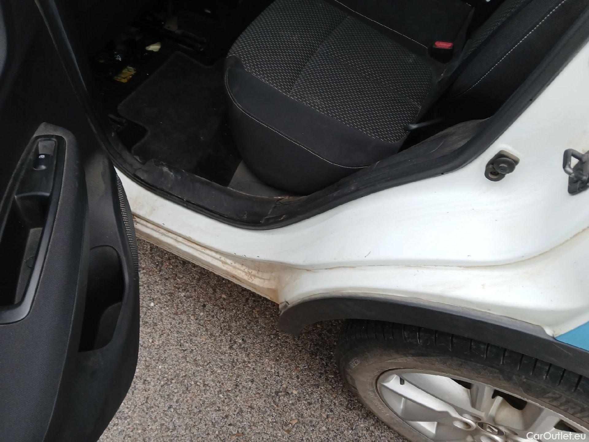  Renault  Kadjar RENAULT  5p 1G berlina con portón Tech Road Energy dCi 96kW (130CV) 4x4 #22