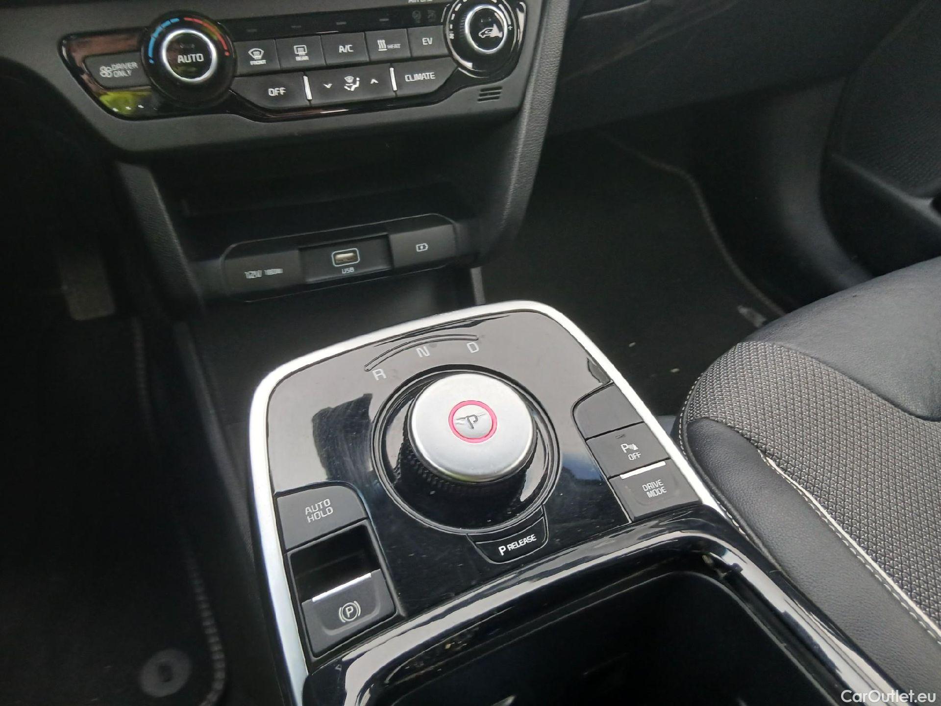  KIA  Niro KIA e- / 2016 / 5P / crossover e- 150kW (204CV) Drive (Long Range) #1