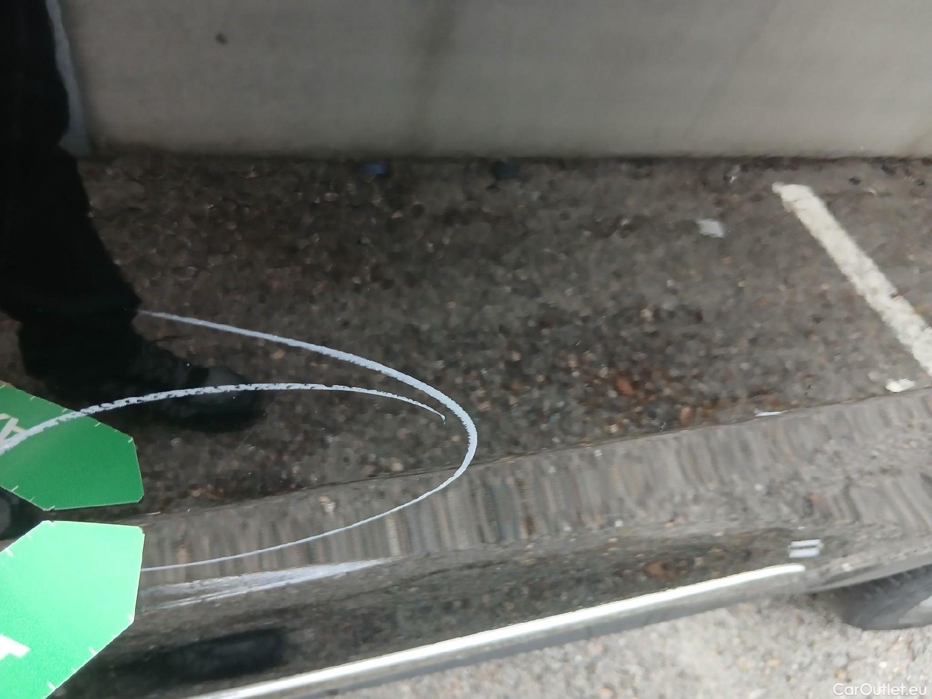  KIA  Niro KIA e- / 2016 / 5P / crossover e- 150kW (204CV) Drive (Long Range) #17