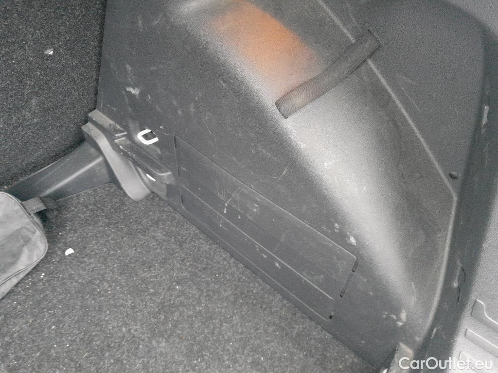  Skoda  Fabia SKODA  / 2021 / 5P / berlina con portón 1.0 TSI 70KW (95CV) Emotion (AC) #8