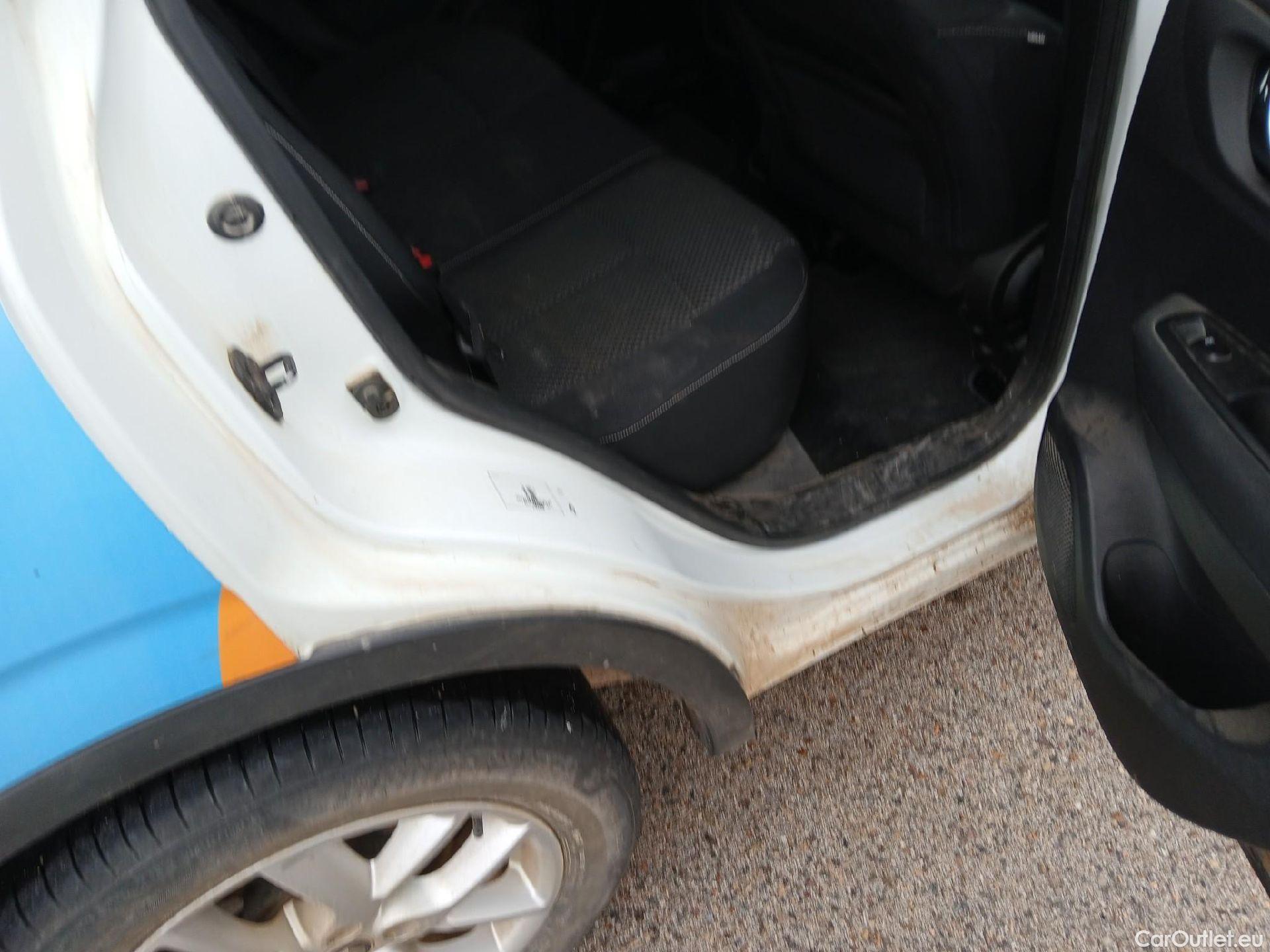  Renault  Kadjar RENAULT  5p 1G berlina con portón Tech Road Energy dCi 96kW (130CV) 4x4 #10