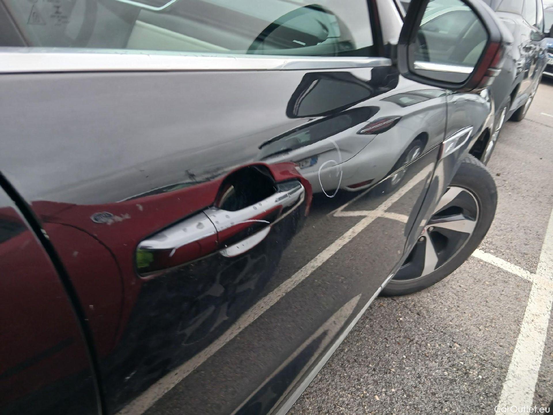  Jaguar  F-PACE JAGUAR  / 2020 / 5P / todoterreno 2.0D I4 204PS AWD Auto MHEV Standard S #44